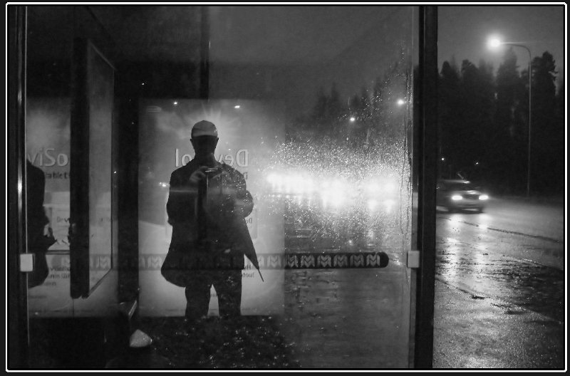 373 - waiting the bus - KURONEN Vili - finland.jpg